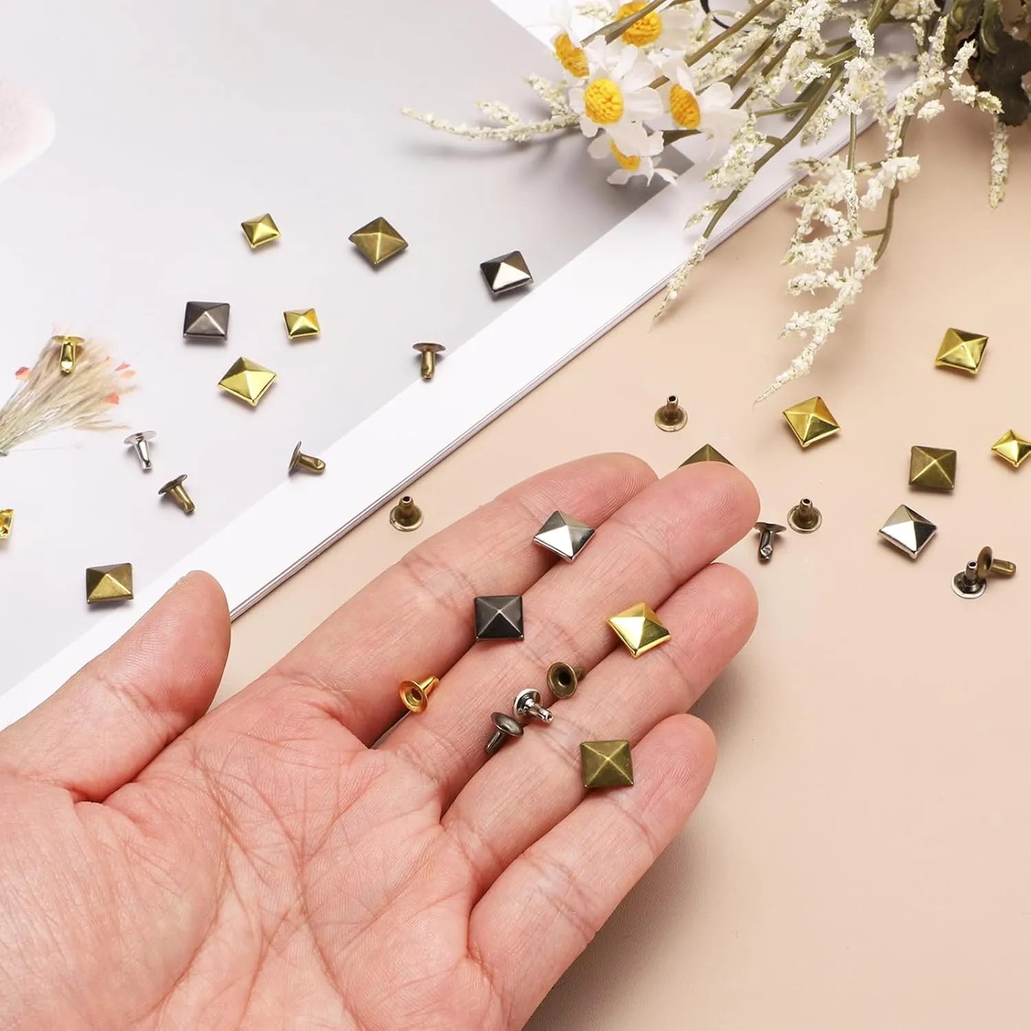 HARFINGTON 100 Set Square Pyramid Rivet 6mm Leather Rivets Metal Spike Studs for Clothing Belts Bags Shoes Punk Rock, Gun Black